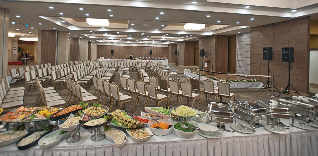 فندق سيفاهير اسطنبول آسيا المظهر الخارجي الصورة A buffet at a wedding reception